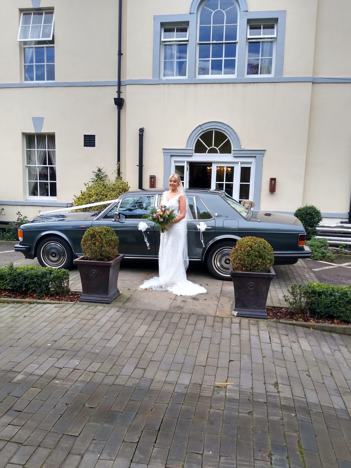 wedding car hire prices near me